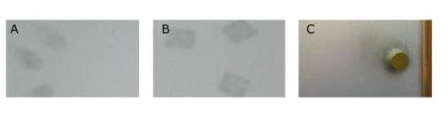 Bild 5: Bekannte Probleme von matten Glasoberflächen: Fingerabdrücke (A), Abdrücke von Korkabstandhaltern (B), Verschmutzungen durch längeren, täglichen Gebrauch (C) 

Bild: Nanogate - © Nanogate
