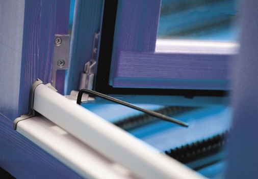 Einfache Richtarbeiten gehören dazu: Die Fenster-Inspektion erhält Wert und Funktion des Fensters