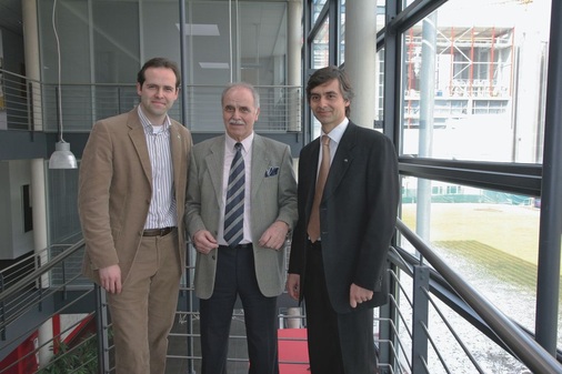 Vorreiter der ­KlebetechnikDie Aluplast-Inhaber: Manfred J. Seitz mit seinen Söhnen Patrik (l.) und Dirk.