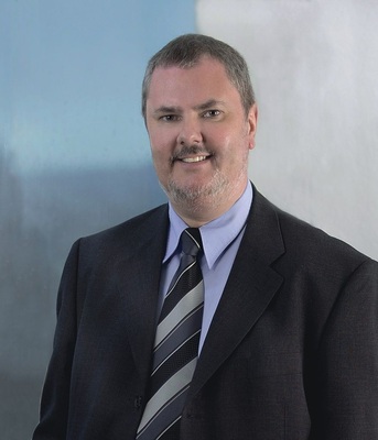 Jörg Fischer, Vertriebs- und Marketingleiter von Saint-Gobain Glass Deutschland:„Wenn ich die neue GLASWELT bekomme, lese ich immer zuerst den Kommentar und dann das Doppel-Editorial. Hier spürt man den frischen Wind besonders gut.“