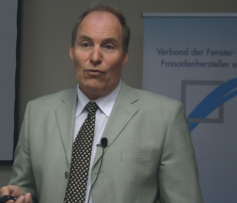 Ulrich Sieberath<br />„Konzentrieren Sie sich auf die Anforderungen der übernächsten EnEV 2012.“