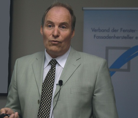 Ulrich Sieberath„Konzentrieren Sie sich auf die Anforderungen der übernächsten EnEV 2012.“