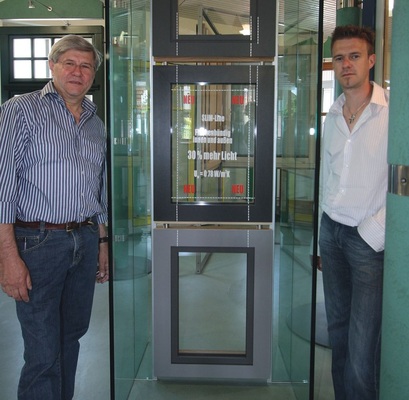 Das Rauh-TeamJosef Rauh (li.) und sein Sohn Stefan in ihrem Ausstellungsraum