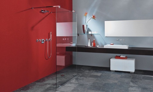 Barrierefreie und komfortable GanzglasduscheFür eine großzügige Raumgestaltung und stilvoll-behagliche Atmosphäre im Bad sorgt die sogenannte Walk-in-Dusche. Passend dazu gibt es die Beschläge.