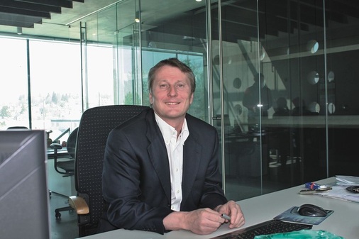 Interieurglas im VisierJürgen Sutter, der ­Geschäftsführer der Glas Trösch GmbH Kempten