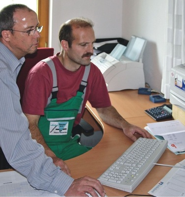 Teamarbeit: Bernd Fauser und Günter HabdankDer Glasermeister hat am Anfang die entscheidenden Fragen gestellt und GHU zur Weiterentwicklung des Programms beigetragen.