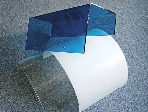 Auch kleine Biege­radien möglichMit dem neuen Ofenkonzept lassen sich Radien unter 300 mm auch farbiger oder vorveredelter Gläser in sehr guter optischer Qualität kos­tengünstig produzieren.