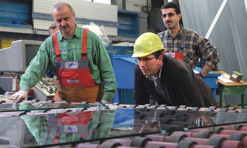Teamwork für starke ProdukteBei den Glasveredlern aus Köln wird großer Wert auf gemeinschaftliches Arbeiten gelegt.