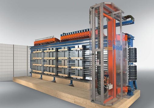 Platzsparer<br />Der Fentech CNC-Automat wird vom Schweizer Unternehmen Technowood hergestellt und ist vertikal ausgerichtet, das spart Platz.