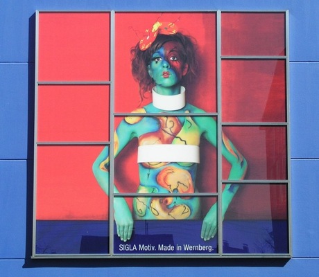 Ansprechender GlasdruckDer Glasveredler fertigt sowohl digital als auch siebbedruckte Gläser in höchster Qualität.