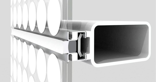 Glascobond-VSG mit Bedruckung auf Position 1 und mit einlaminierter Sicherung für den Fassadenanschluss.