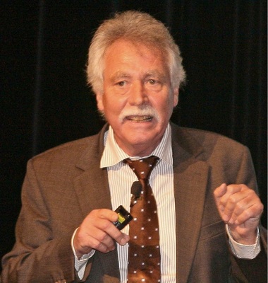 Dr Wolfgang Wiegard