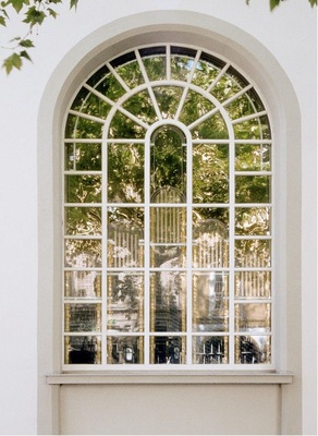 Fenster­element für den ­hessischen Landtag in ­Wiesbaden.