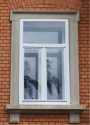 Ein Galgenfenster (das Winterfenster wird zum Doppelfenster).