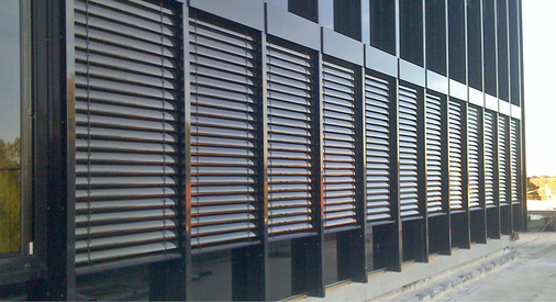 Der Treibhauseffekt bzw. die sogenannte Wärmefalle kann mit außen liegenden Sonnenschutzsystemen am besten verhindert werden.