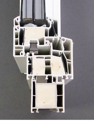 Häufig sind die Anschlussprofile zu niedrig und die Fensterbank kann dann nicht richtig befestigt werden.