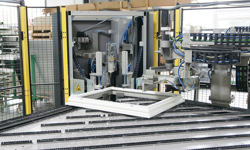 Das Antriebskonzept der CNC-Verputzer basiert auf der Linearmotortechnik, durch

die Bearbeitungsachsen hochdynamisch und verschleißarm verfahren können.