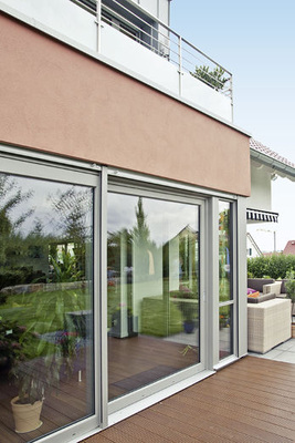 
Die Farbe Anthrazitgrau hat den Grundstein für den aktuellen Grau-Trend bei den Fensterfolien gelegt.
