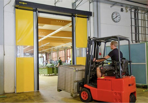 
Bei der Warenanlieferung sind Luftschleusen mit Schnelllauftoren und ihren geringen Öffnungs- und Schließzeiten sehr hilfreich, um den Luftwechsel zu reduzieren.
