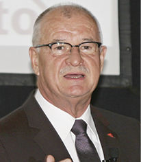 
Dr. Eckhard Keill Ende 
November auf der Presse
konferenz in 
Brüssel.
