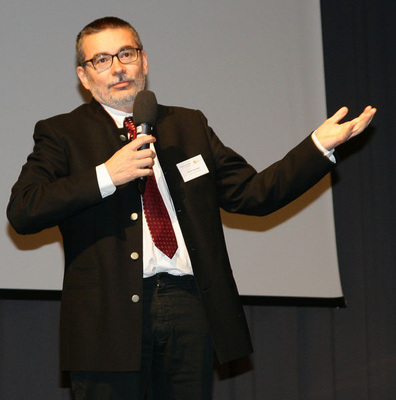Peter Schober von der Holzforschung Austria konnte 220 Teilnehmer in Schladming begrüßen.