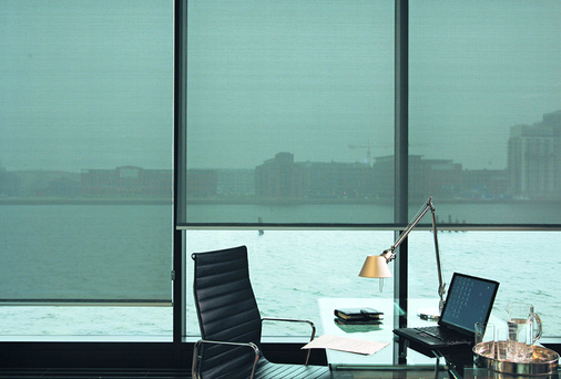 



Die richtige Transparenz ist bei der Auswahl der Behänge gefragt, wenn es darum geht optimale Bedingungen am Computer-Arbeitsplatz zu schaffen.
