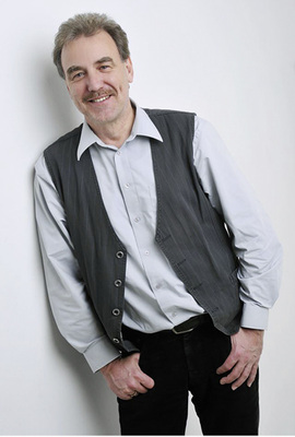 



Ulrich Zeuge,1.Vorsitzender des Europäischen Fachverbandes für Blendschutz am Arbeitsplatz e.V. 
