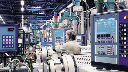 
In Deutschland stehen Extrusionslinien in Berlin und Pirmasens. Weitere Profilextrusionen sind in Frankreich, Italien, Spanien, Russland, der Ukraine, China und Indien.
