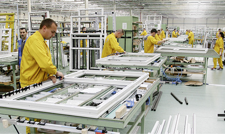 



Fensterproduktion im neuen Fertigungszentrum des polnischen Herstellers Drutex.
