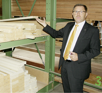 <p>
</p>

<p>
Rainer Taig hat viel in den Produktionsstandort Langenwetzendorf investiert. Zuletzt hat er eine spezielle Halle für den Holz-Sonderfensterbau eingerichtet.
</p> - © Foto: Daniel Mund

