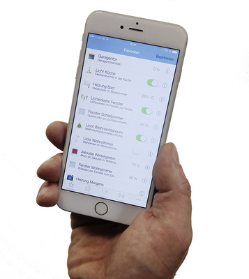 <p>
</p>

<p>
Das Handy mit seiner bereits vom Nutzer gelernten Bedienung ist nach wie vor der Turbo bei den Entwicklungen in der Gebäudeautomation.
</p> - © Foto: Olaf Vögele

