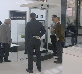 
Auf der glastec 2014 haben viele Fachbesucher das MEM4WIN-Konzept und seine Umsetzung interessiert unter die Lupe genommen. 
