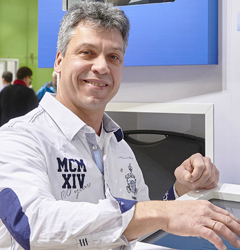 
Der Autor dieses Serienteils ist André Bottländer, Spezialist für Dichtigkeits- und Schallschutzprüfungen im Siegenia Advance Business Support.
