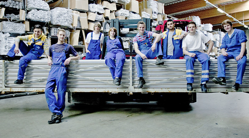 
Nachwuchsförderung und die betriebliche Aus- und Weiterbildung genießen bei der Veka AG einen besonders hohen Stellenwert und sorgen für einen attraktiven Ausbildungs- und Arbeitsplatz.
