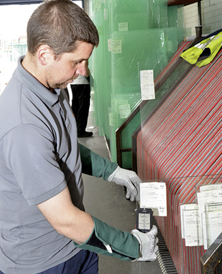 
Automation ist in erster Linie ein Instrument zur Optimierung der Logistik – von Lagerverwaltung und Bestellwesen über die gesamte Fertigung bis zur Auslieferlogistik. 
