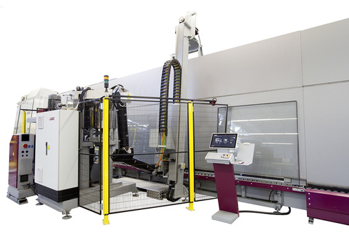 
Automatisierte Maschinen, wie diese Lisec TPA, unterstützen Verarbeiter dabei, die Produktqualität zu heben und die Produktion flexibler zu gestalten.
