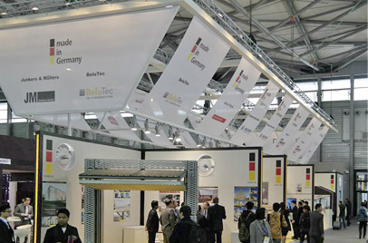 



Regen Zuspruch verzeichnete der Hebefaltladen von BeluTec auf dem "German Pavilion" mit seinem flächenbündigen Design. 
