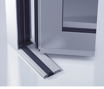 <p>
Das passivhauszertifizierte Aluminium-Haustürsystem heroal D 92 UD: Die heroal Lösung ohne zusätzliche Komponenten und mit einer Profilbautiefe deutlich unter 100 mm.
</p>
