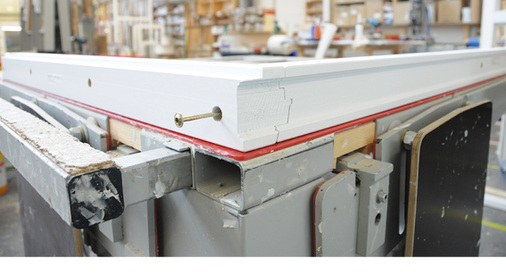 





Fensterbauer Ludwig in Österreich arbeitet mit einer geschraubten Konterverbindung plus Verklebung.

