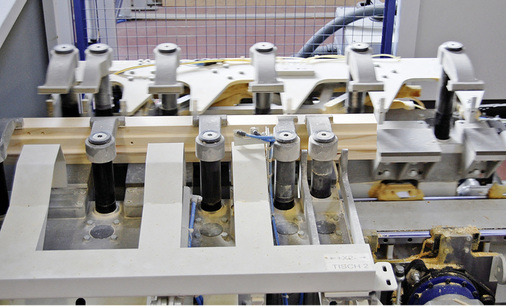 
Patentierte Zangentisch-Technik für optimales Werkstück-Handling
