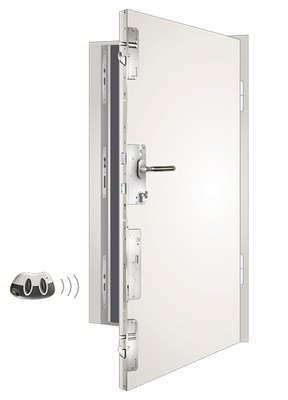 
Genius ist das elektromechanische Ver- und Entriegelungssystem. Es verbindet die Sicherungseigenschaften einer mechanischen Mehrfachverriegelung mit den Komfortdetails modernster Elektronik.
