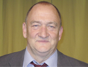 



Prof. Dr. Heiko Hessenkemper: „Nicht das Kostensparen, sondern Innovationen werden den Glasverarbeitern die Zukunft sichern“. 
