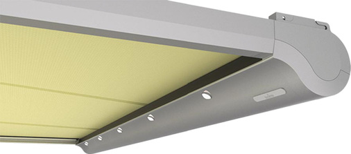 



Integrierte Beleuchtungen bieten eine sinnvolle Ergänzung, wenn es darum geht, die Sonnenschutzsysteme auf der Terrasse auch in den Abendstunden sinnvoll nutzen zu können. 
