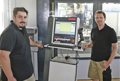 
Christian Zenz (l.) und Stefan Hamberger haben sich intensiv schulen lassen und erkennen jetzt, dass ihnen viel Arbeit abgenommen wird.
