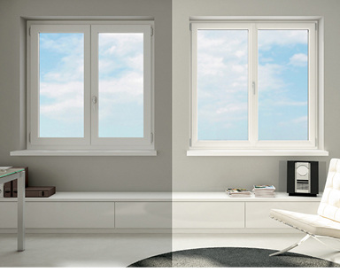 



Links ein herkömmliches Fenster und rechts Grande Visa. Bis zu 22 Prozent mehr Licht gelangt durch die schlankere Bauform in den Raum. 
