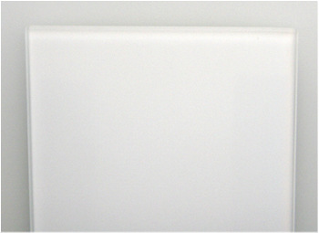 
02: Ansicht des Referenzmusters vor einer der eingebauten Glasscheiben.
