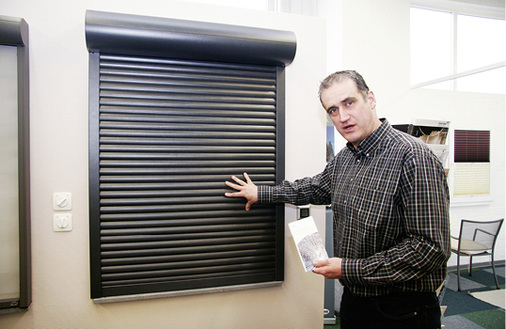 



BVRS-Präsident Georg Nüssgens sieht den Rollladen mit zusätzlichen Sicherheitsinrichtungen als sinnvoll für den Einbruchschutz an.
