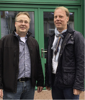 
Die Betriebsleitung bei Ewitherm Holzbau GmbH in Thedinghausen hat künftig Holger Asche (l.) inne. Die Vertriebsleitung im Bereich Holz übernimmt Michael Siegmann.
