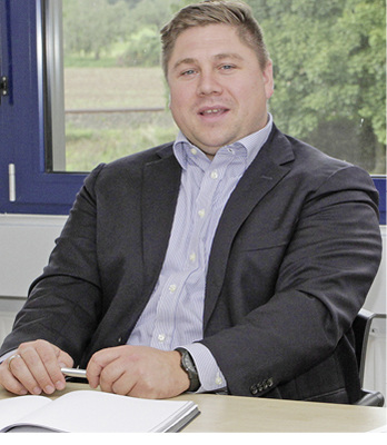 
Oliver Küppers ist Vertriebsleiter der Division Construction (Befestigungs- und Bändertechnik) der SFS intec Deutschland.
