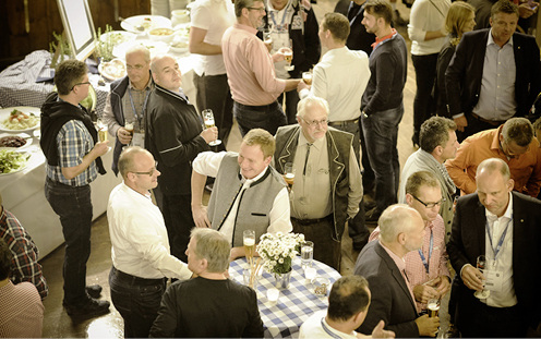 



Gute Stimmung am Festabend der Rosenheimer Fenstertage 2015
